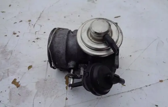 Volkswagen Transporter - Caravelle T5 EGR valve
