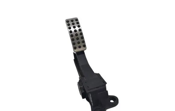 Mercedes-Benz ML W164 Accelerator throttle pedal A1643000104