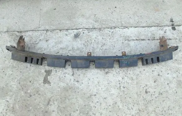 Suzuki Swift I Front bumper cross member