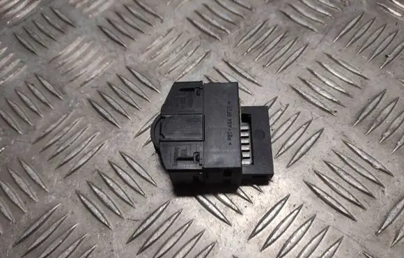 Audi A6 S6 C5 4B Headlight level height control switch 4B0919094A 04052211