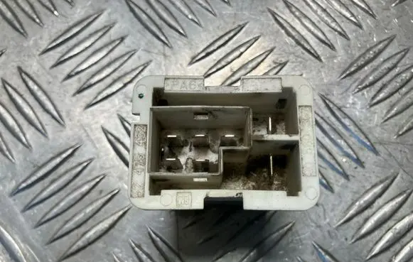 Opel Astra H Heater blower motor/fan resistor 52475432