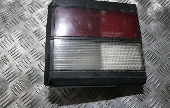 Volkswagen PASSAT B3 Tailgate rear/tail lights 333945107