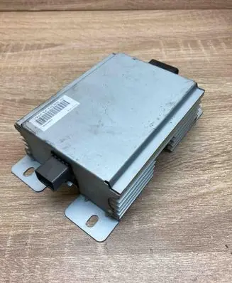 Dodge Caliber Sound amplifier VP6CYF18C808AC