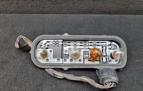 Audi A4 S4 B6 8E 8H Tail light bulb cover holder 8E9945257