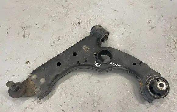 Alfa Romeo Giulietta Front lower control arm/wishbone 