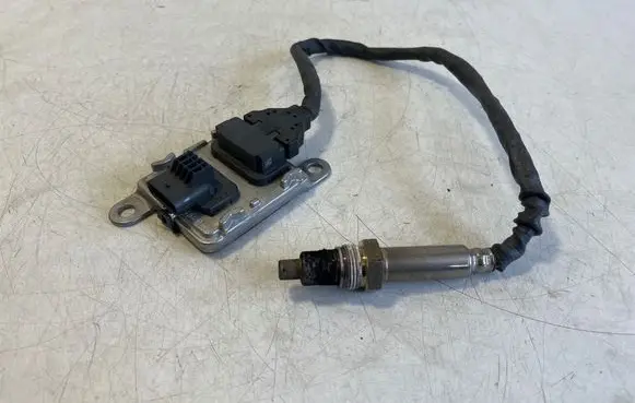 Mercedes-Benz GLB X247 Lambda probe sensor A0009050914
