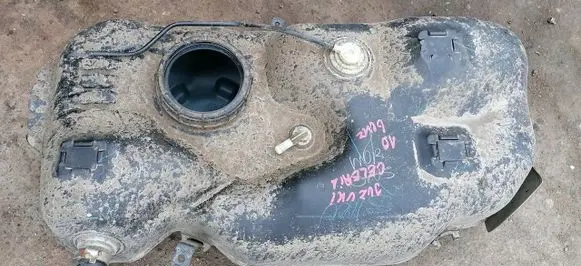 Suzuki Vitara (LY) Fuel tank 
