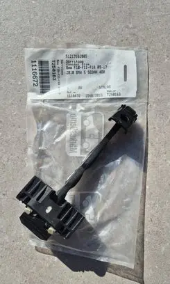 BMW 5 F10 F11 Front door check strap stopper 51217182005