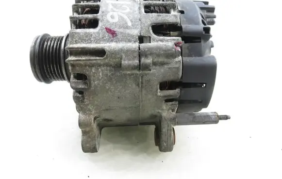 Volkswagen Golf VII Generator/alternator 04L903021D