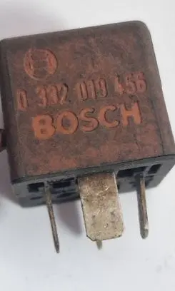 Volkswagen Jetta I Other relay 0332019456