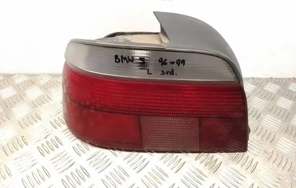 BMW 5 E39 Rear/tail lights 8358031 2PP00724001