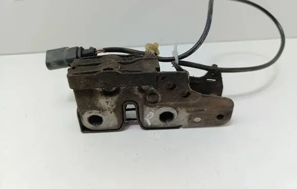 Volkswagen PASSAT B6 Engine bonnet/hood lock/catch 