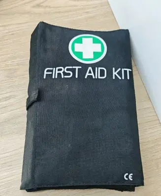 Volvo V70 First aid kit 