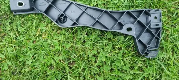 Seat Exeo (3R) Front bumper mounting bracket 3R0807201