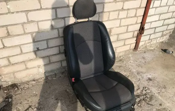 Mercedes-Benz E W211 Front driver seat 