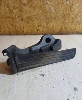 Volkswagen Golf Plus Accelerator throttle pedal 1K1721503M 6PV00889000