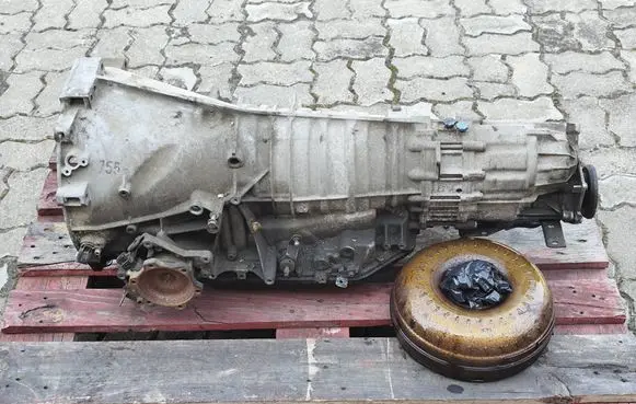 Audi A8 S8 D2 4D Automatic gearbox 5HP24FGS W12 1058020028