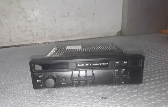 Audi A4 S4 B5 8D Radio/CD/DVD/GPS head unit 4D0035152
