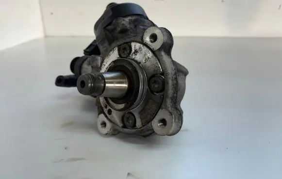 Volkswagen PASSAT B6 Fuel injection high pressure pump 0445010507 03280308