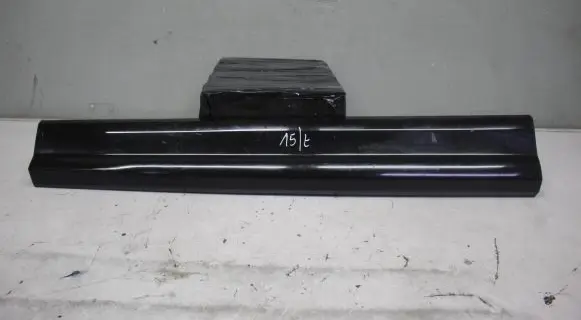 Audi Q2 - Front door trim (molding)
