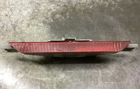 Toyota Avensis Verso Third/center stoplight 020001