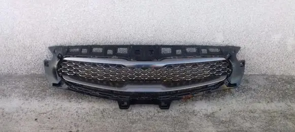 KIA Xceed Front bumper upper radiator grill