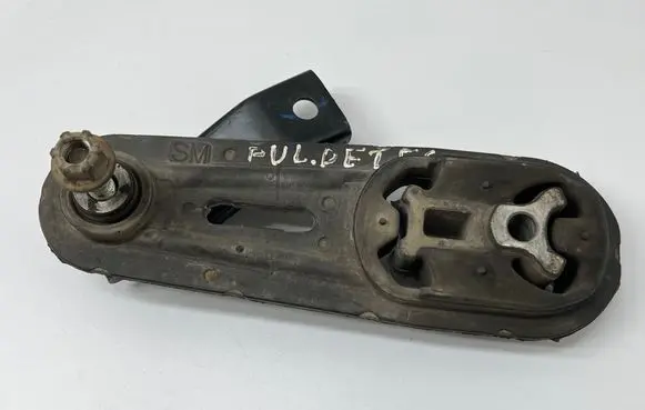 Nissan Pulsar Gearbox mount 113601KA1A