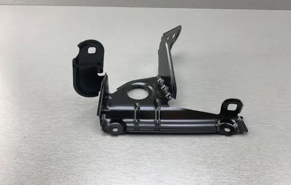 Fender mounting bracket