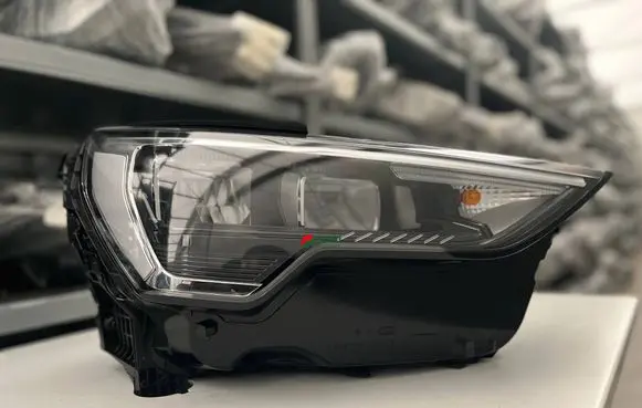 Audi Q3 F3 Headlight/headlamp 83A941012