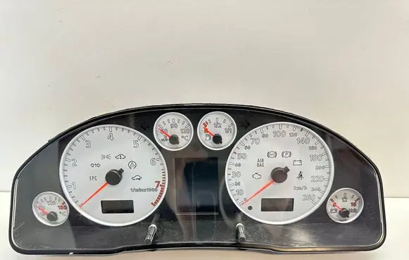 Audi A6 S6 C5 4B Speedometer (instrument cluster) 4B0920935E