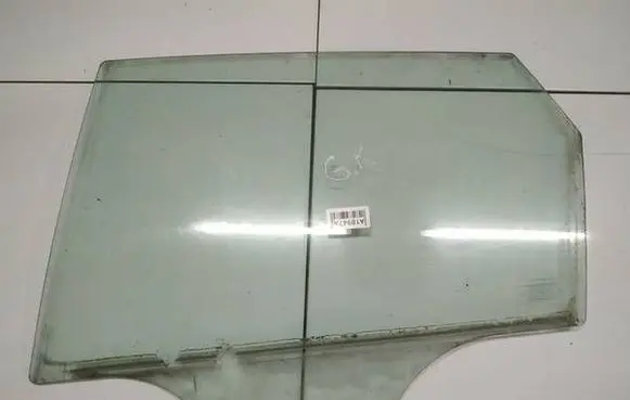 Mazda 3 I Rear door window glass as2
