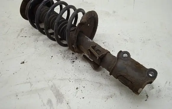 Volvo V70 Front shock absorber/damper 8646872A