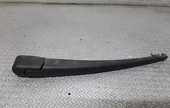 Mazda 3 I Rear wiper blade arm