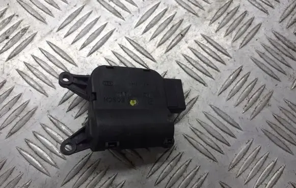 Audi A4 S4 B6 8E 8H A/C air flow flap actuator/motor 8E1820511B