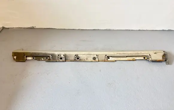 Toyota Prius+ (ZVW40) Front sill (body part) 7586047020