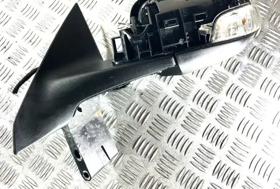 Volvo C70 Front door electric wing mirror 