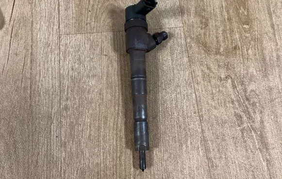 Fuel injector