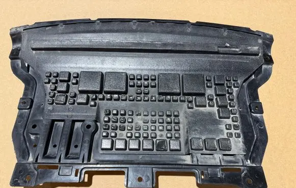 Mercedes-Benz S W223 Engine splash shield/under tray A223520000