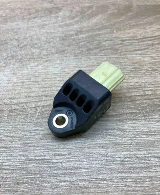 Toyota RAV 4 (XA30) Airbag deployment crash/impact sensor 8983142010