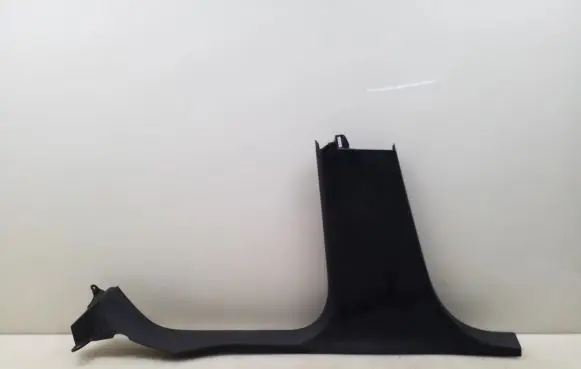 (B) pillar trim (bottom)