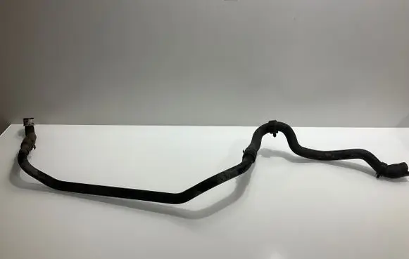 Mercedes-Benz E W211 Engine coolant pipe/hose