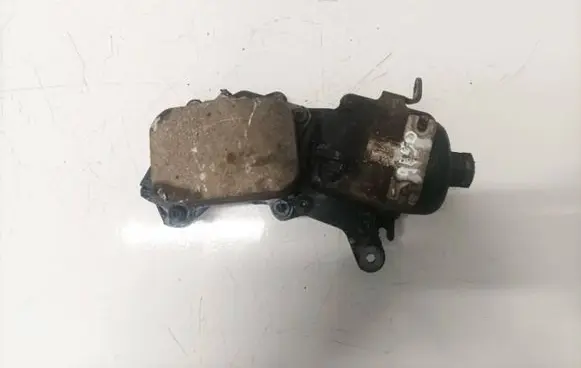 Peugeot 3008 I Oil filter cover 