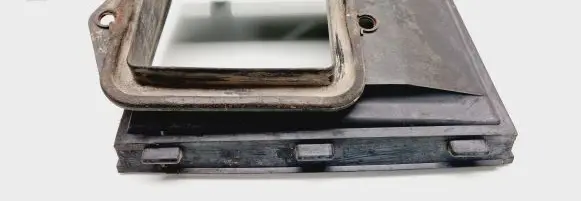 Volkswagen Golf III Air filter cleaner box bracket assembly 1H1819640A
