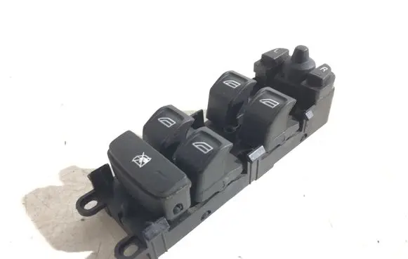 Volvo V70 Electric window control switch 30773269 03454200