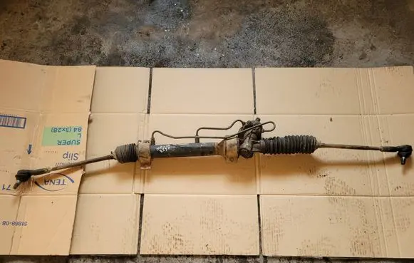 Mazda 323 F Steering rack