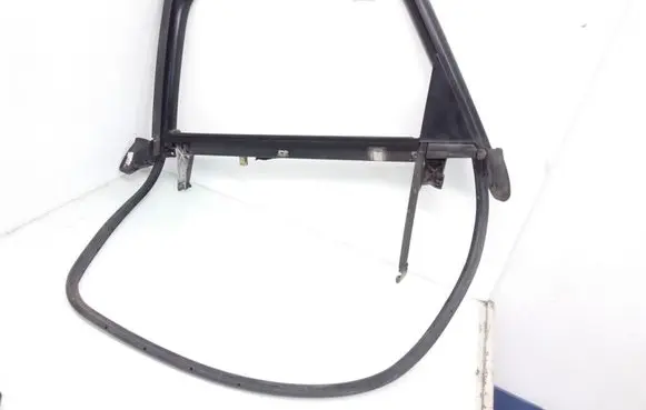 Audi A4 S4 B7 8E 8H Rear door window/glass frame 