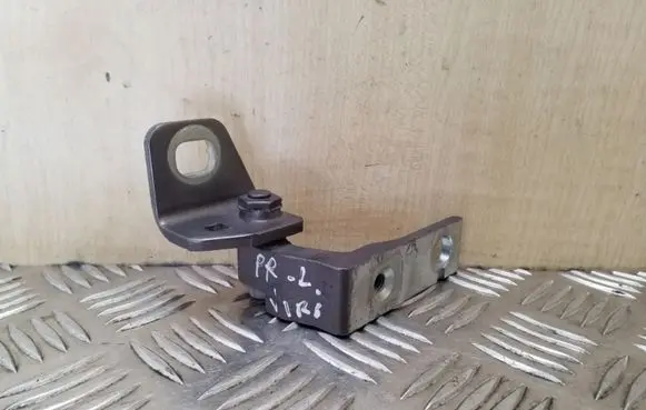 Ford Focus Front door upper hinge