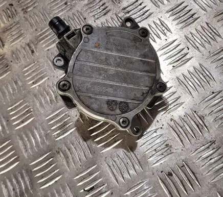 Volkswagen PASSAT B6 Vacuum pump 06D145100E