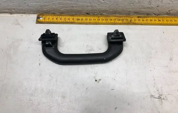Mercedes-Benz C W203 Front interior roof grab handle A2038100451
