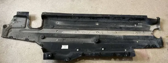 Porsche Macan (95B) Side bottom protection 95B825205C